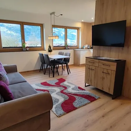 Hoellwarth Apartman *